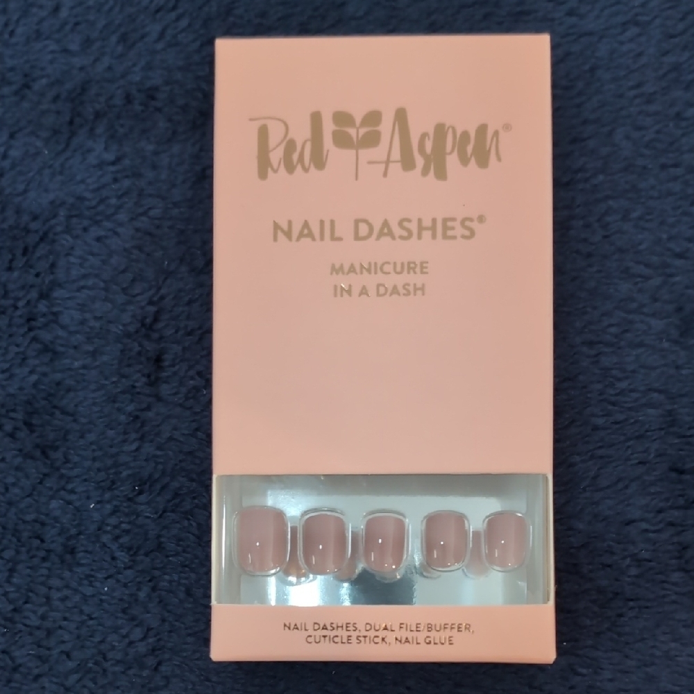 Red Aspen Nail Dashes